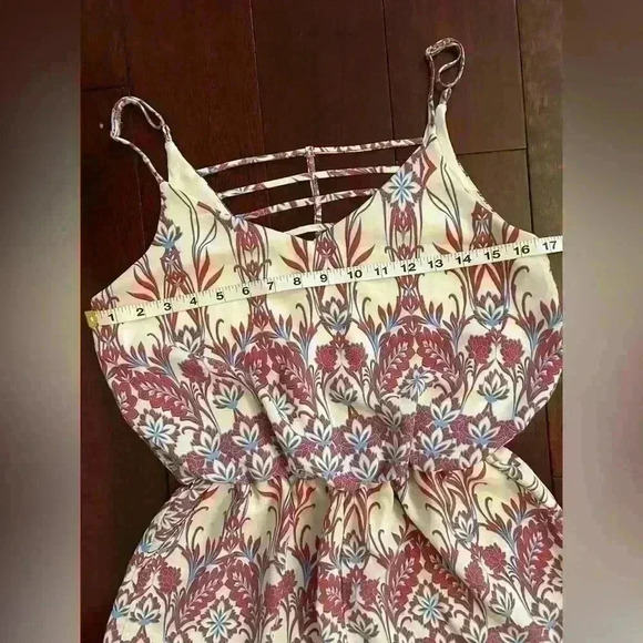 My Story Women's Cream/Blue/Red Boho Pattern Summer V-Neck Romper Size M - Picture 5 of 7